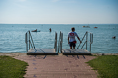 A Balaton egyik legnépszerűbb településén is jöhet a beköltözési stop